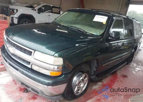 2001 Chevrolet Suburban C1500 z USA, uszkodzony, nr VIN 3GNEC16T51G247040